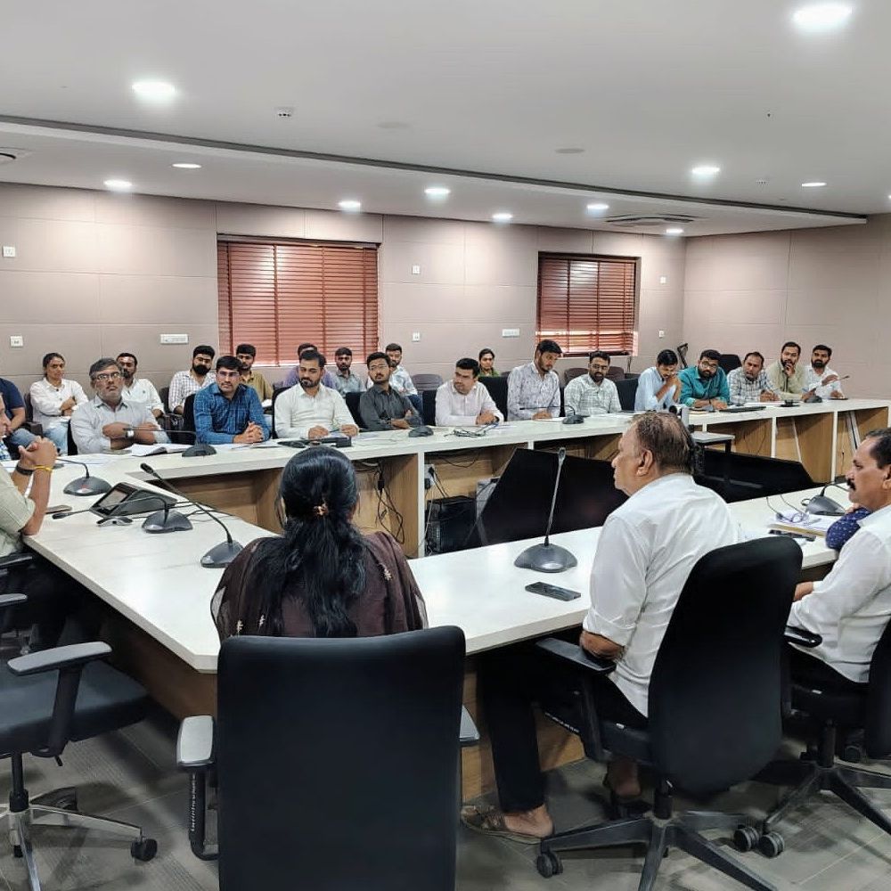 ગાંધીનગરમાં વસ્તીના ચોક્કસ આંકડા માટે તંત્રનો ધમધમાટ:મનપા દ્વારા વસ્તી ગણતરીનો એક્શન પ્લાન જાહેર, 1000 કર્મચારીઓ મોરચો સંભાળશે