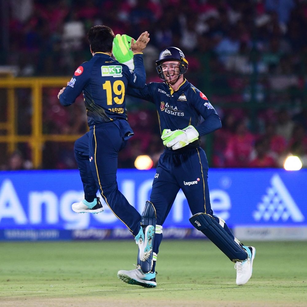 IPL-230 રેઝ કરી રહેલા રાજસ્થાનની 6 વિકેટ પડી:ગુજરાતના રાશિદ ખાનને ત્રીજી સફળતા, જુરેલ-ફરેરા બાદ દુબેને બોલ્ડ કર્યો