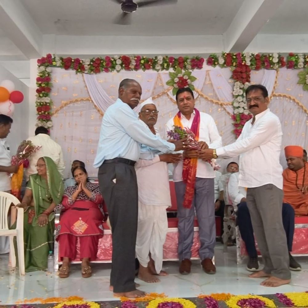 નવસારીમાં મહારાષ્ટ્ર નાભિક સમાજ ભવનનું લોકાર્પણ:સી.આર. પાટીલે ₹15 લાખની ગ્રાન્ટ આપી, મધ્યમ વર્ગને સુવિધા મળશે