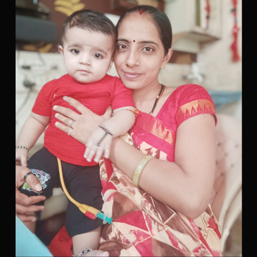 માતાના અડગ પ્રેમ: અન્નનળી વગર જન્મેલી બાળકી માટે દોઢ વર્ષ સુધી પાઇપથી દૂધ.
