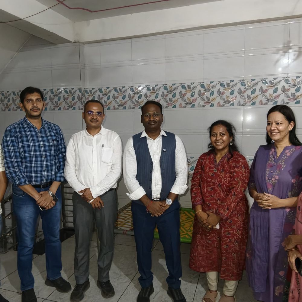 શિક્ષણ વંચિતો માટે કમિશનરની અનોખી પહેલ:અધિકારી નહીં, ઘરના સભ્ય બનીને એમ નાગરાજને કહ્યું- મોટું મન રાખી બાળકોને શાળાએ મોકલો