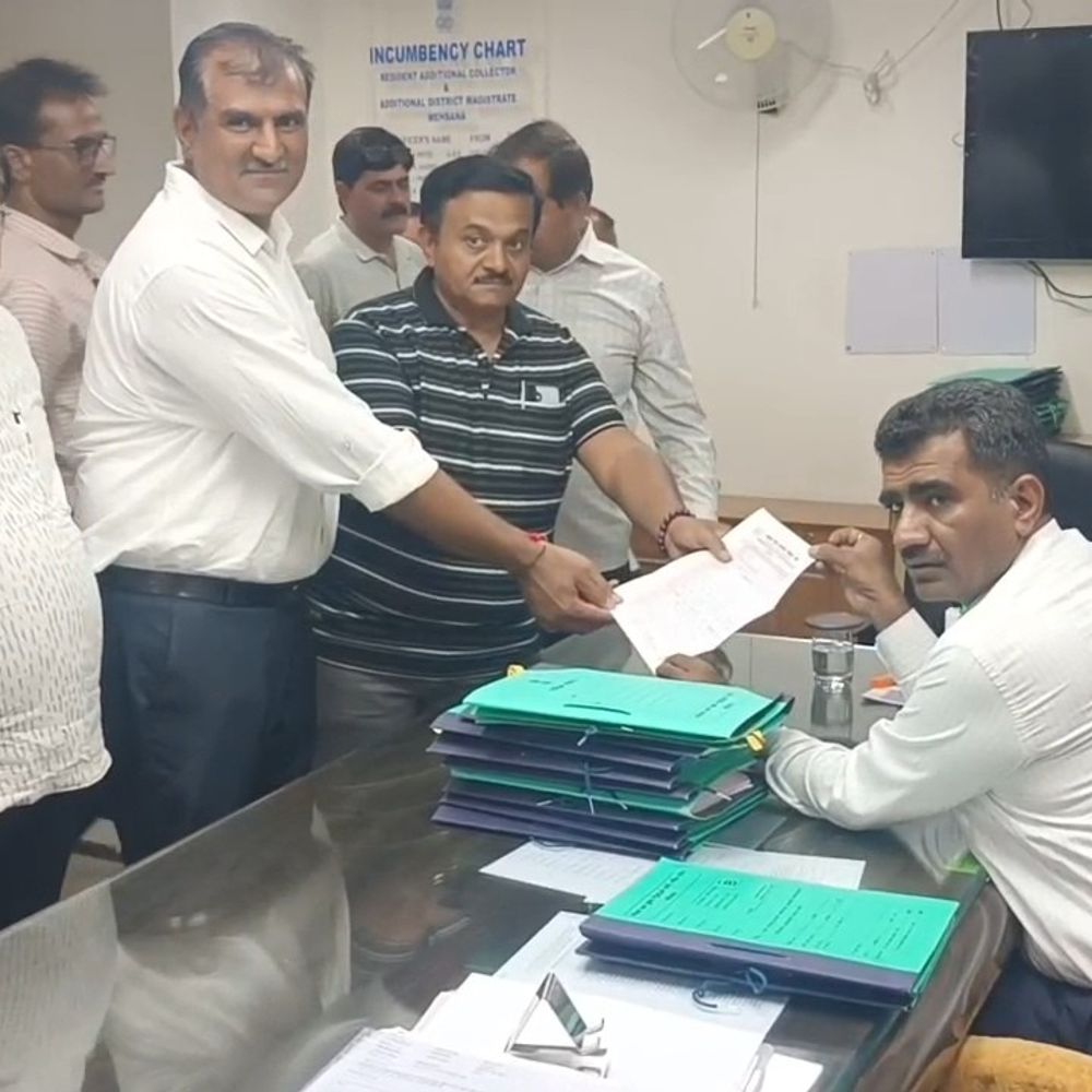 વસ્તી ગણતરીની કામગીરીમાં વિસંગતતા મુદ્દે શિક્ષકોનો વિરોધ:કાળઝાળ ગરમીમાં સર્વેની કામગીરી રદ કરવા માગ