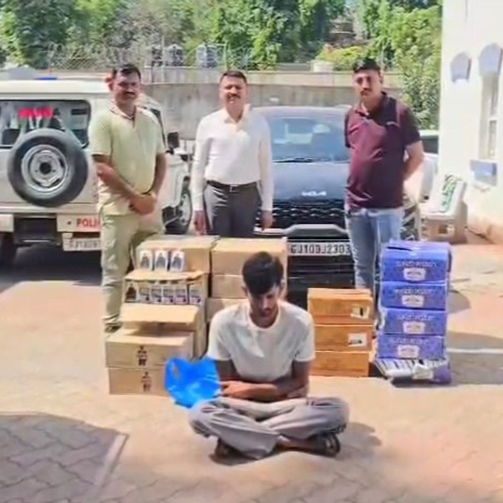જૂનાગઢ ક્રાઈમ બ્રાન્ચે વિદેશી દારૂના જથ્થા સાથે એકને ઝડપ્યો.:જૂનાગઢના ઉમરાળા રોડ પરથી કારમાં છુપાવેલ ભારતીય બનાવટના વિદેશી દારૂના 1986 ચપટા સાથે એક શખ્સની ધરપકડ, કુલ 11.21 લાખનો મુદ્દામાલ જપ્ત.