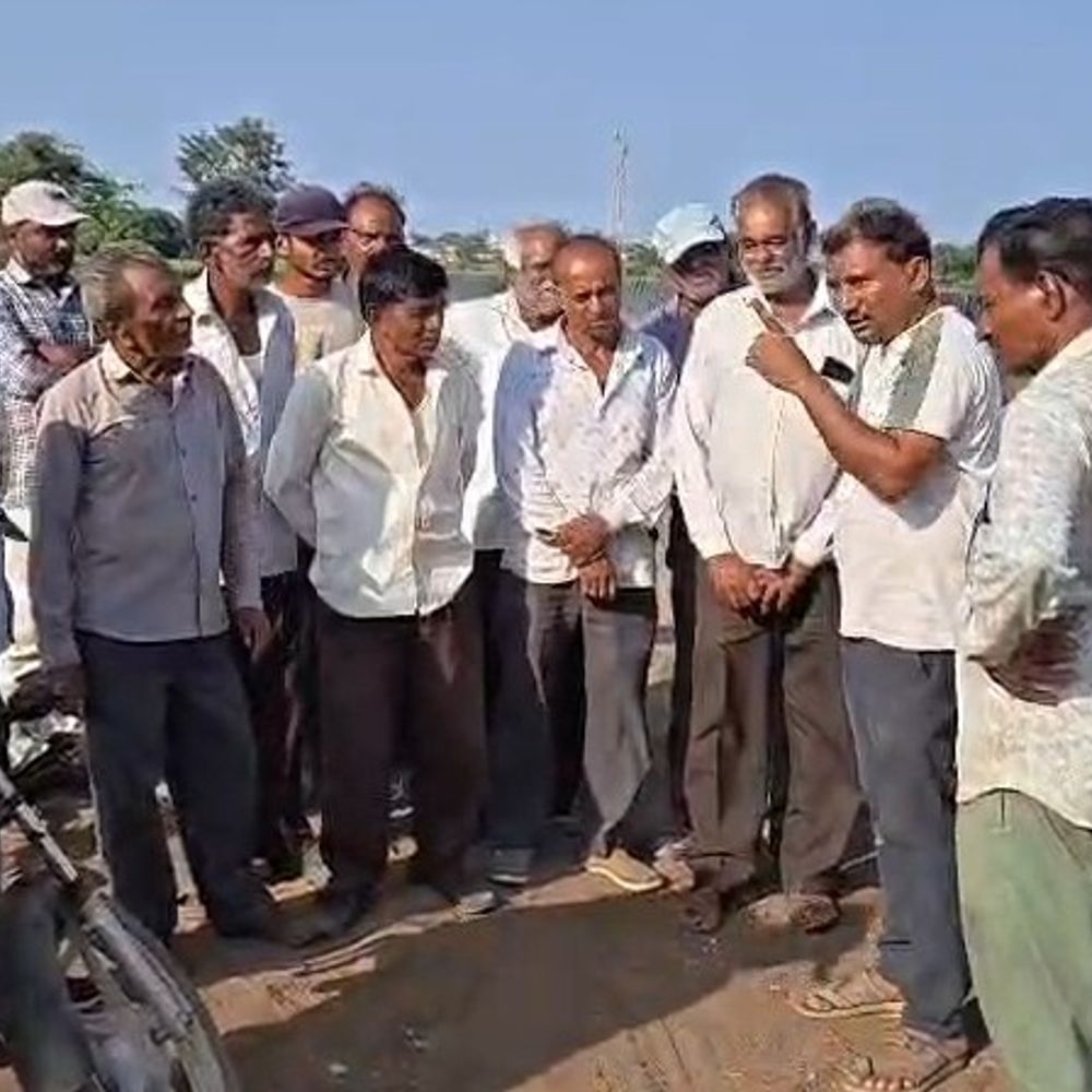 અમરાપુરમાં સૌની યોજનાની કામગીરીમાં ભ્રષ્ટાચારના આક્ષેપ અને વળતરનો વિવાદ.:અમરાપુરમાં સૌની યોજનામાં ભ્રષ્ટાચાર અને વળતર મુદ્દે ખેડૂતોનો ઉગ્ર રોષ; સિંચાઈ વિભાગે આક્ષેપો નકારી ગુણવત્તાનો લુલ્લો બચાવ કર્યો,