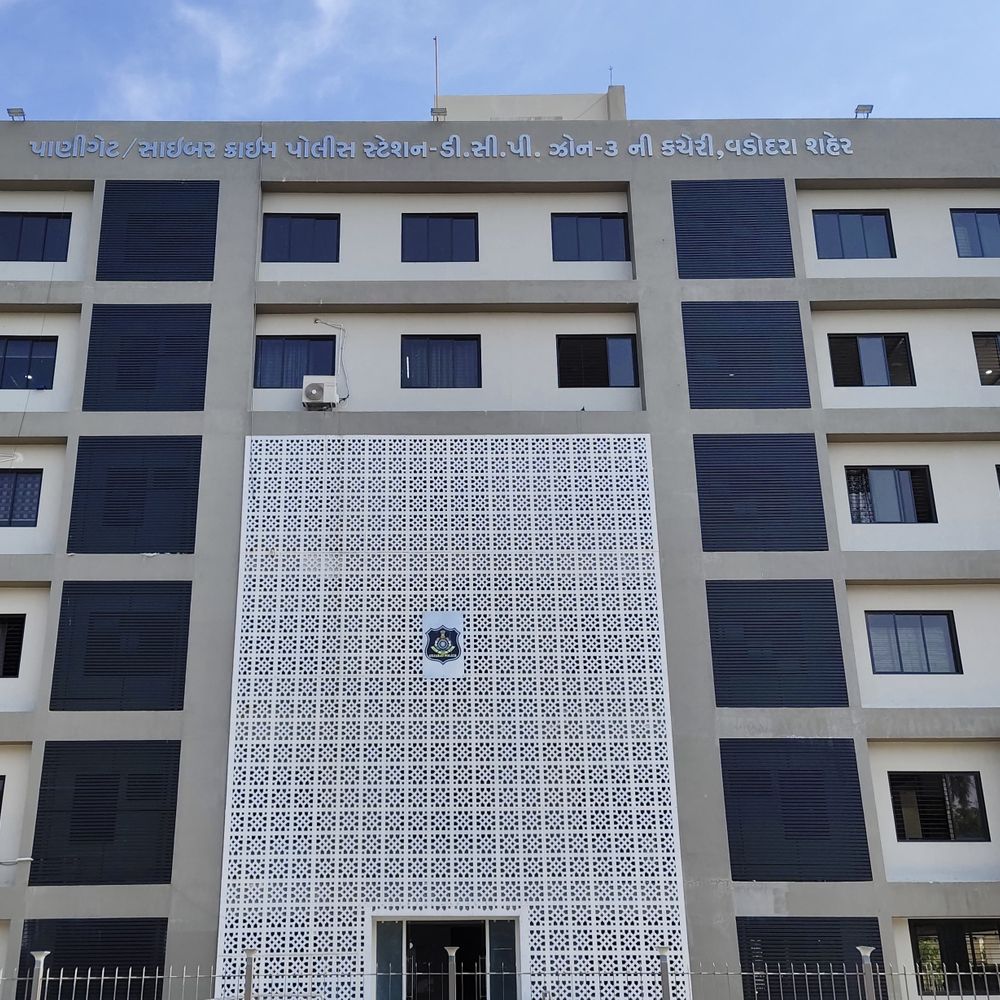 દહેજનો દાનવ દીકરીને ભરખી ગયો:વડોદરામાં લગ્નમાં 41 લાખની રોકડ-વસ્તુ આપવા છતાં વધુ 25 લાખ માંગ્યા, પતિ જમવાનું આપતો નહીં ને બીજા લગ્નની ધમકી આપતો