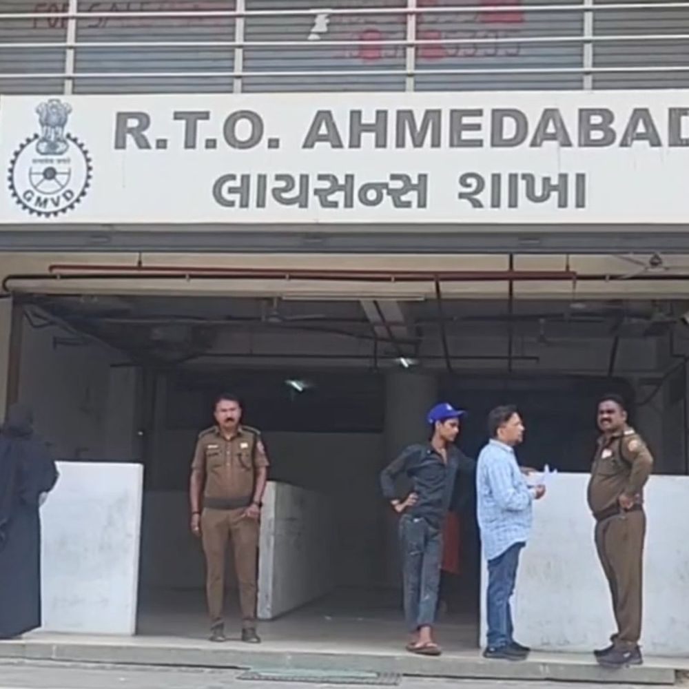 ટુ-વ્હીલર માટે 0001 નંબર 73000માં: RTOને 12 લાખની આવક