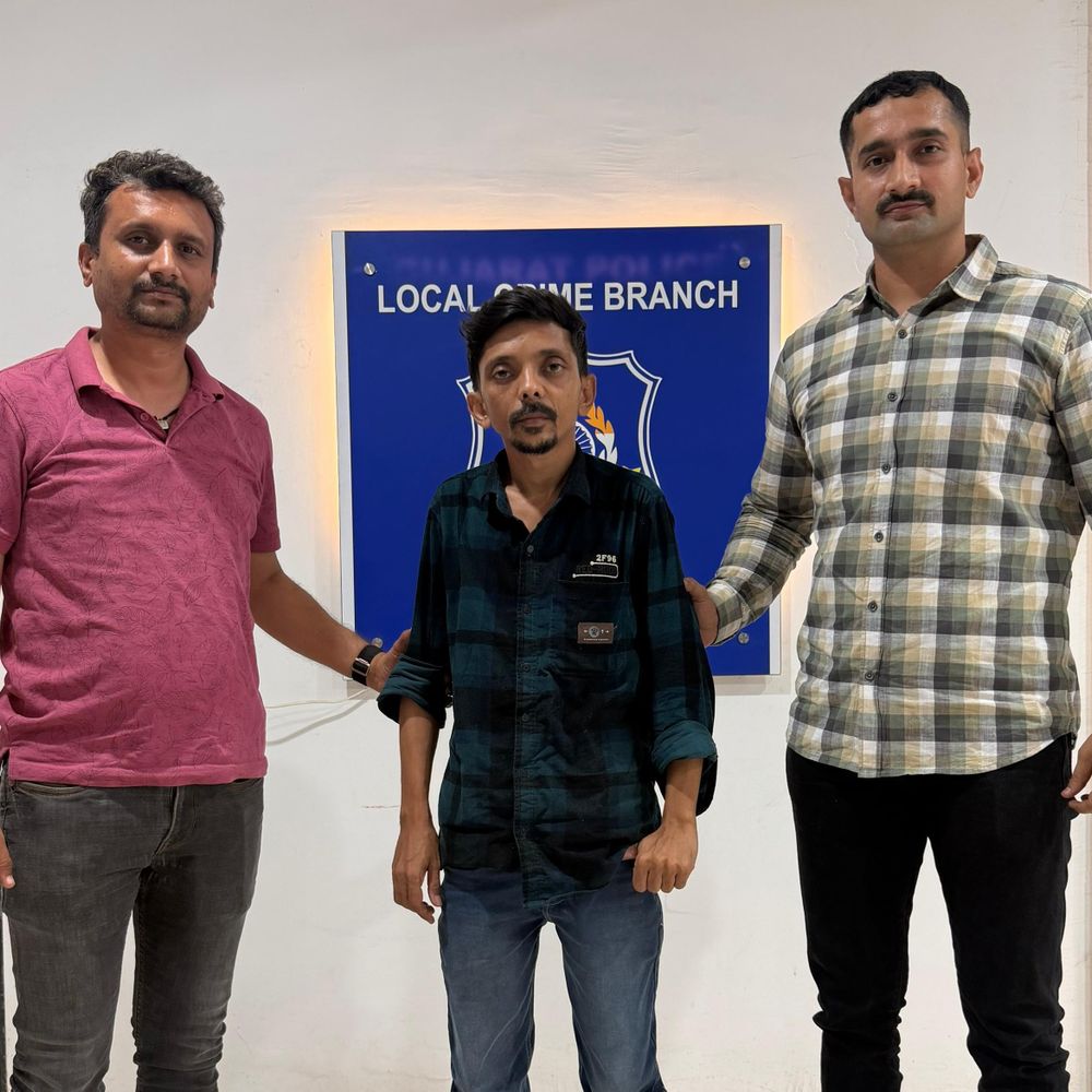 ભરૂચ-અંકલેશ્વરમાં ATM સ્વેપિંગ કૌભાંડનો ભેદ ઉકેલાયો:રીઢા ઠગ તુષાર કોઠારીની ક્રાઈમ બ્રાન્ચે કરી ધરપકડ