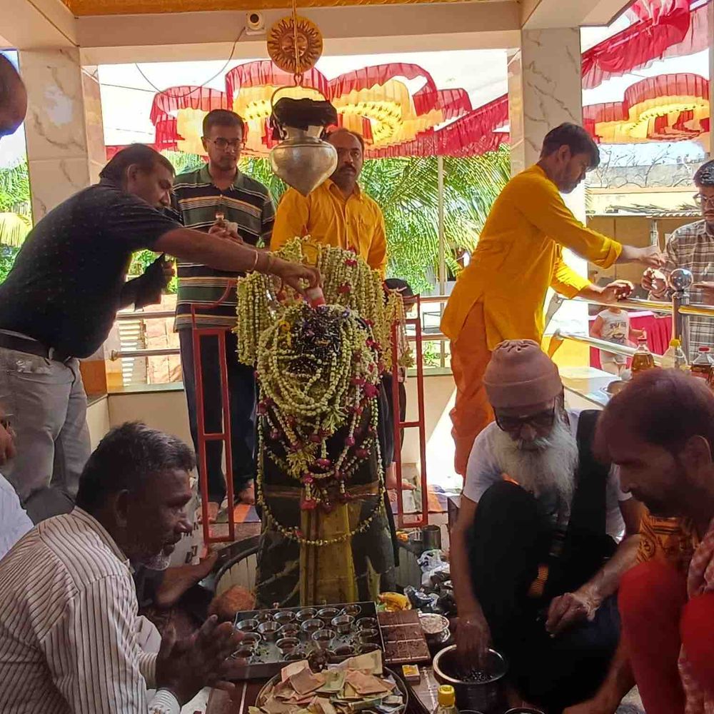 જામનગરમાં શનિ જયંતિની ઉજવણી:ઇચ્છેશ્વર મહાદેવ મંદિરે વિશેષ પૂજન અને હવન