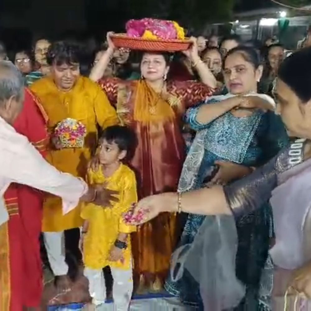 પાટણમાં પુરૂષોત્તમ માસ કથાનો પ્રારંભ:ભગવતી નગર સોસાયટીમાં પોથી યાત્રા સાથે ભક્તિમય માહોલ