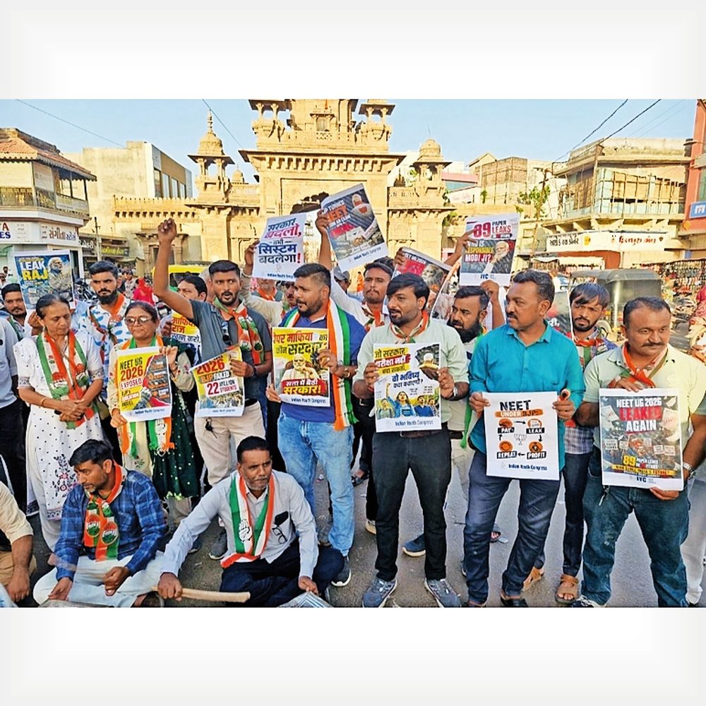 વિરોધ પ્રદર્શન‎:નીટનું પેપર ફૂટી જવા મુદ્દે મોરબી જિલ્લા કોંગ્રેસે ડબ્બા વગાડ્યા