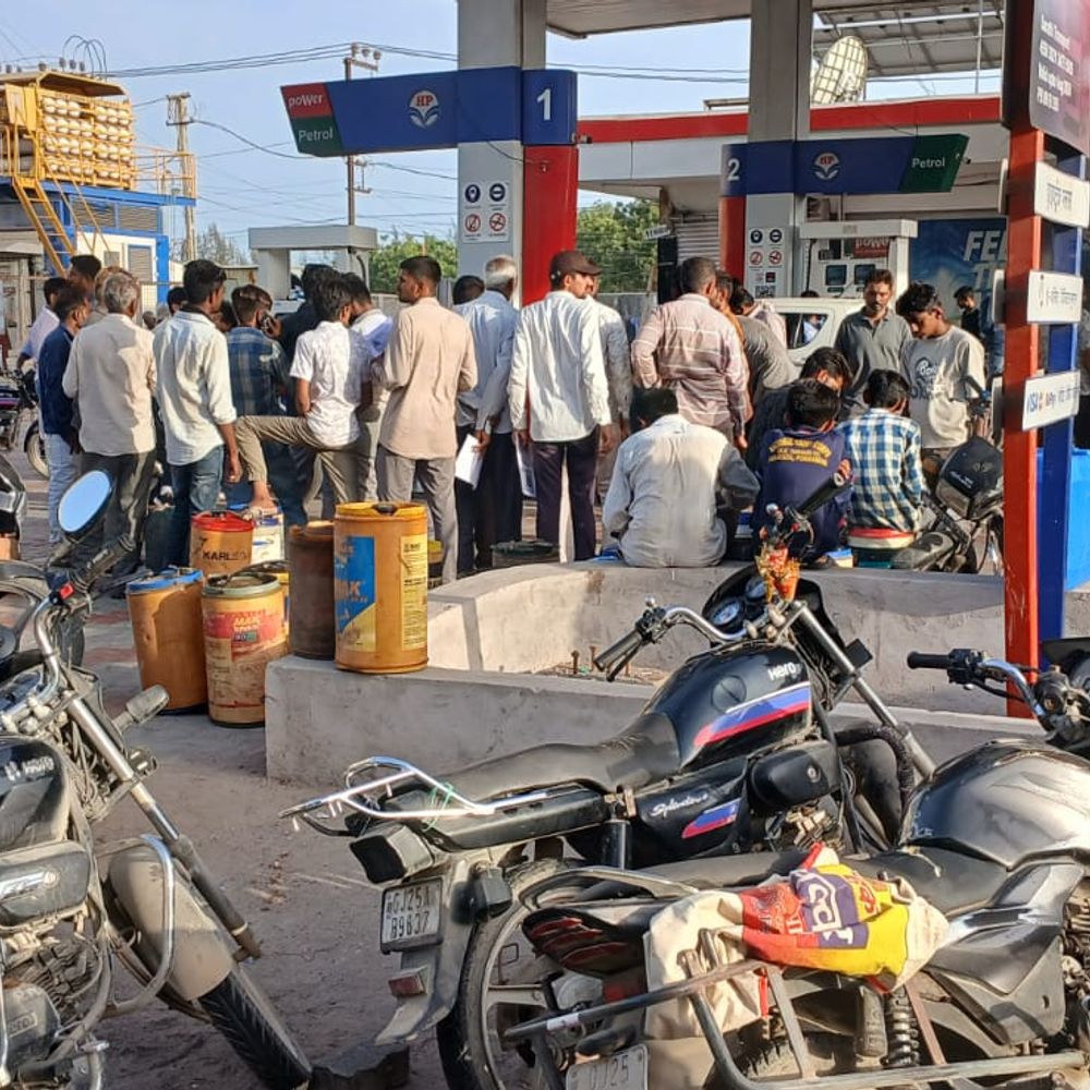 પોરબંદરમાં ડીઝલની અછત: વાહનચાલકોને બીજા દિવસે પણ દોડધામ.
