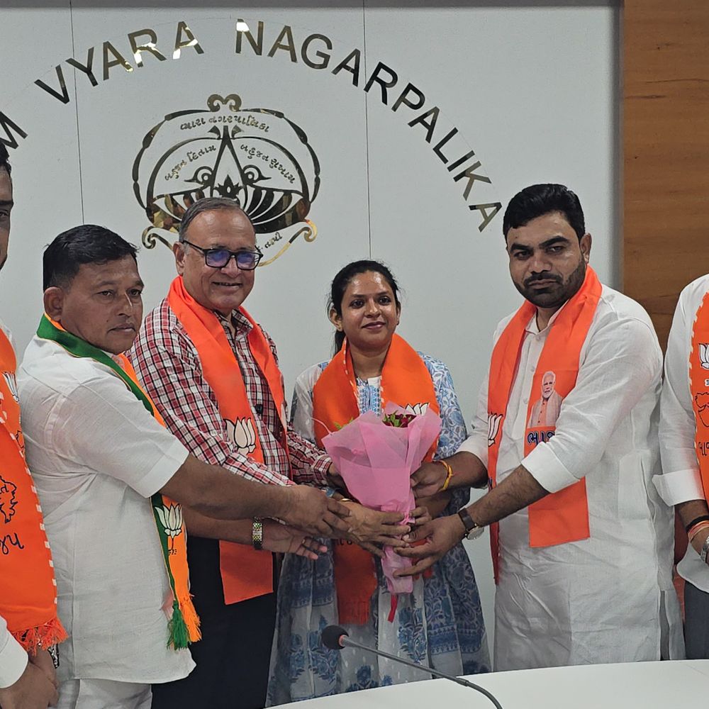 ડો. પ્રિયા પટેલ વ્યારા નગરપાલિકાના નવા પ્રમુખ:શિક્ષિત અને સક્ષમ ચહેરા તરીકે પસંદગી, અનીસ ચૌધરી ઉપપ્રમુખ બન્યા
