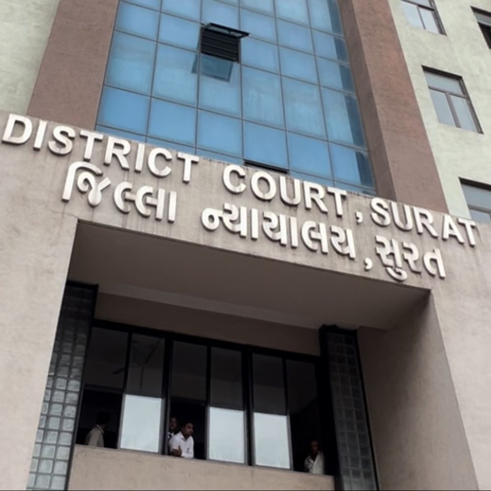 ખજૂરાવાડી 50 વર્ષ જૂનો પ્રોપર્ટી વિવાદ:ભાડુઆત સામે મકાન માલિકનો દાવ ઉલટો પડ્યો, 'વિવાદ સિવિલ છે, ગુનો નહીં'; સુરત કોર્ટની લાલગેટ પોલીસને લપડાક