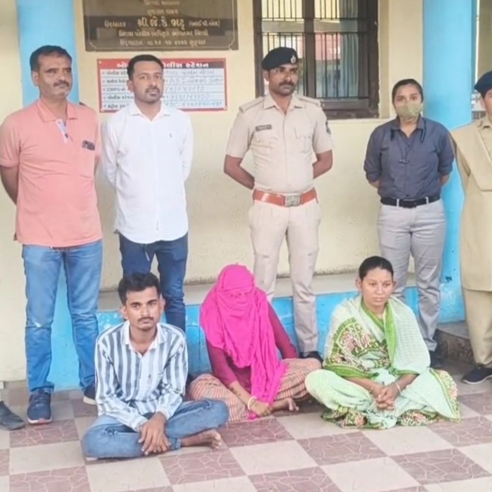 સસરાનો જીવ લેનાર જમાઈ સહિત ત્રણ ઝડપાયા:દીકરીને માર મારવાના મામલે ઉગ્ર વિવાદ, સસરા પર જમાઈ સહિત ત્રણે લાકડાના પાયા; બ્લોક વડે કર્યો હતો હુમલો