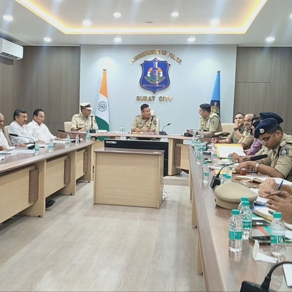સંકલન બેઠકમાં ગરમાવો:પોલીસ કમિશનર સામે ટ્રાફિક, પાણી માફિયા અને અશાંત ધારાની ફાઈલોનો ખડકલો, ધારાસભ્યો દ્વારા આક્રમક રજૂઆત