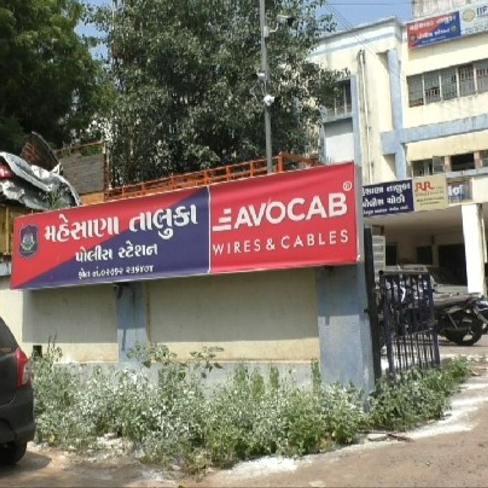 એક્ટિવા ધીમે ચલાવવાનું કહેતા બે ભાઈ પર છરીથી હુમલો:હેડુવા રાજગરમાં પિતા-પુત્રએ જાનથી મારી નાખવાની ધમકી પણ આપી, બંન્ને સામે યુવકની પોલીસ ફરિયાદ