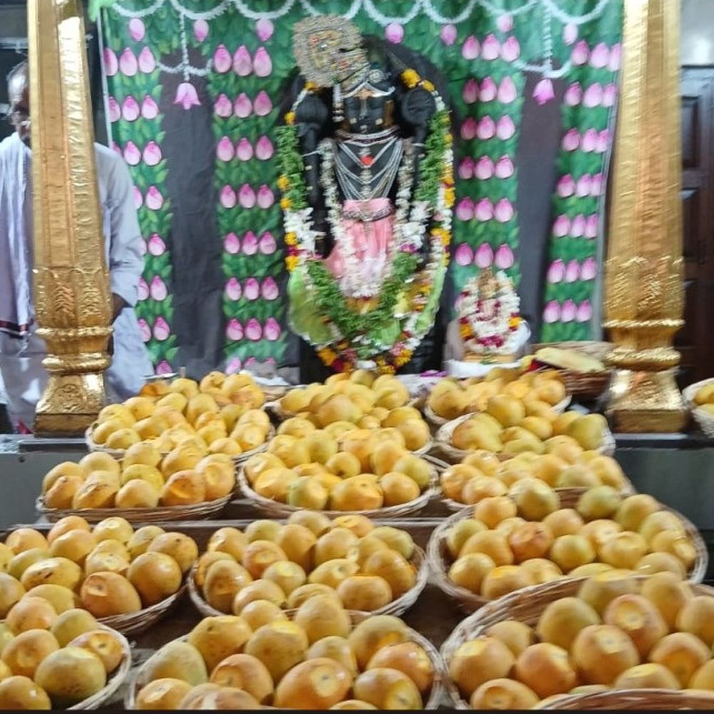 ભાવિકો ભાવવિભોર:યાત્રાધામ બેટના દ્વારકાધીશજી મંદિરે આંબા મનોરથ, હજારો ભાવિકોએ દર્શન લાભ લીધો