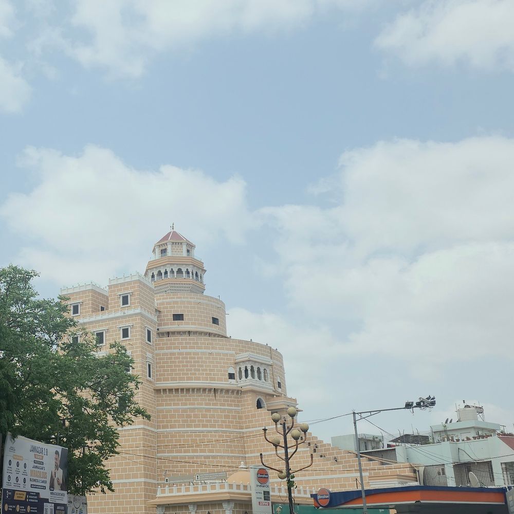જામનગરમાં હવામાનમાં અચાનક પલટો:આકાશમાં ઘેરાયા વાદળો, વરસાદી માહોલ વચ્ચે ઉકળાટ યથાવત