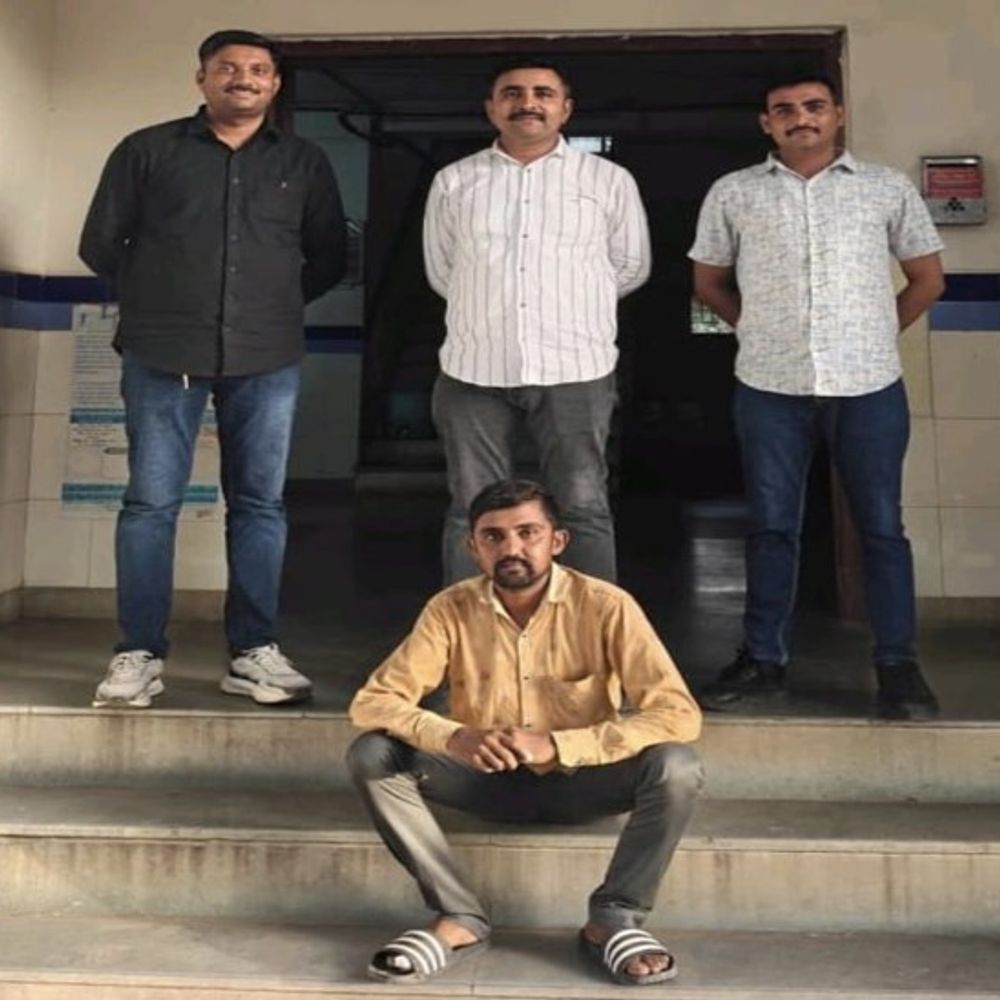 ઈકોથી ત્રણને ઉડાવનાર આરોપી ઝડપાયો:એકનું મોત અને બે લોકો થયા હતા ઈજાગ્રસ્ત, ઘોઘાાં ભાઈની હત્યાનો બદલો લેવા યુવકનું કારસ્તાન