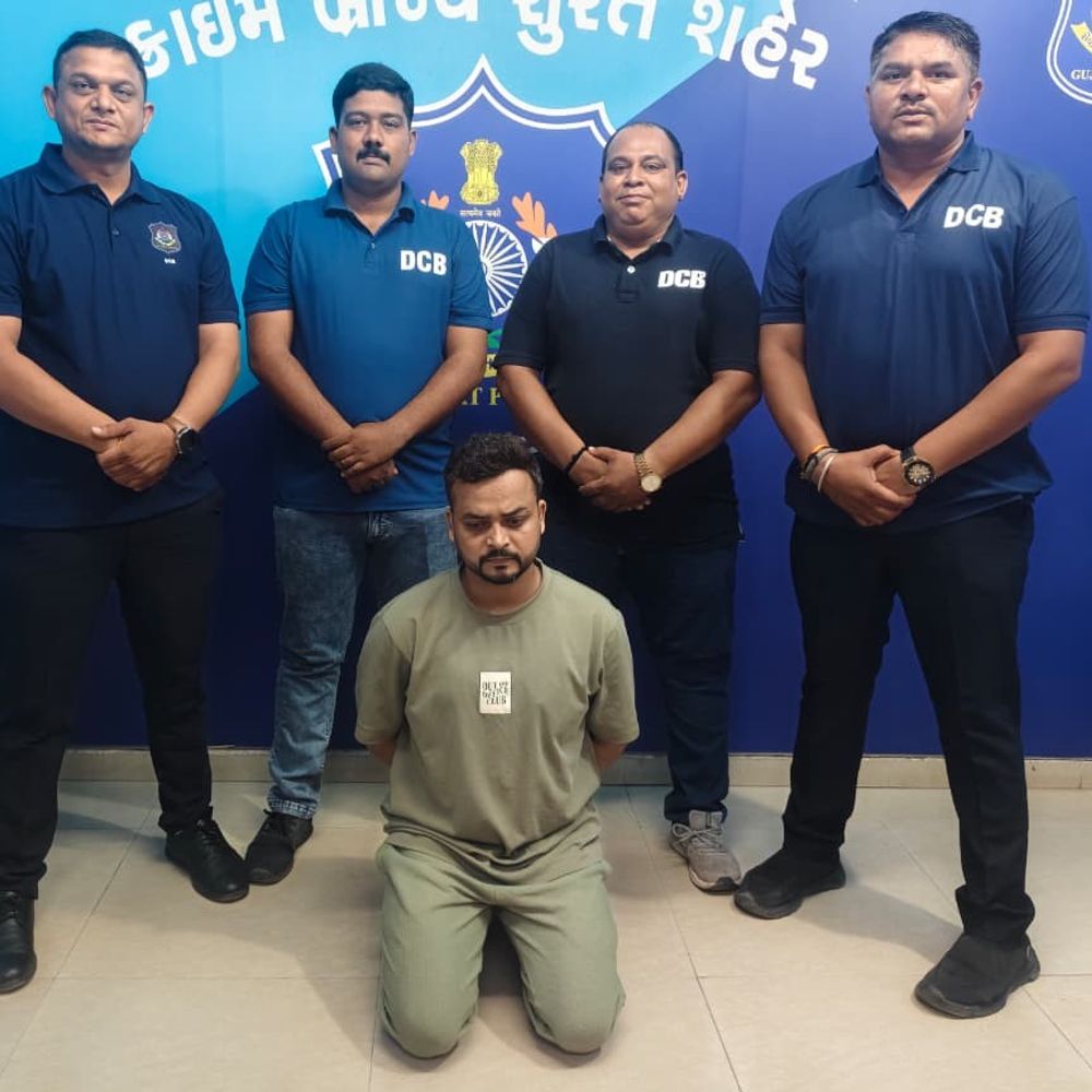 ડ્રગ્સના નાણાં ગર્લફ્રેન્ડના બેંક એકાઉન્ટમાં જમા કરાવતો:વડોદરા ડ્રગ્સ કેસનો રીઢો ગુનેગાર 'લક્કી' સુરતથી ફિલ્મી ઢબે ઝડપાયો, ગર્લફ્રેન્ડ વોન્ટેડ જાહેર; પોલીસથી બચવા મોબાઈલ ન વાપરતો