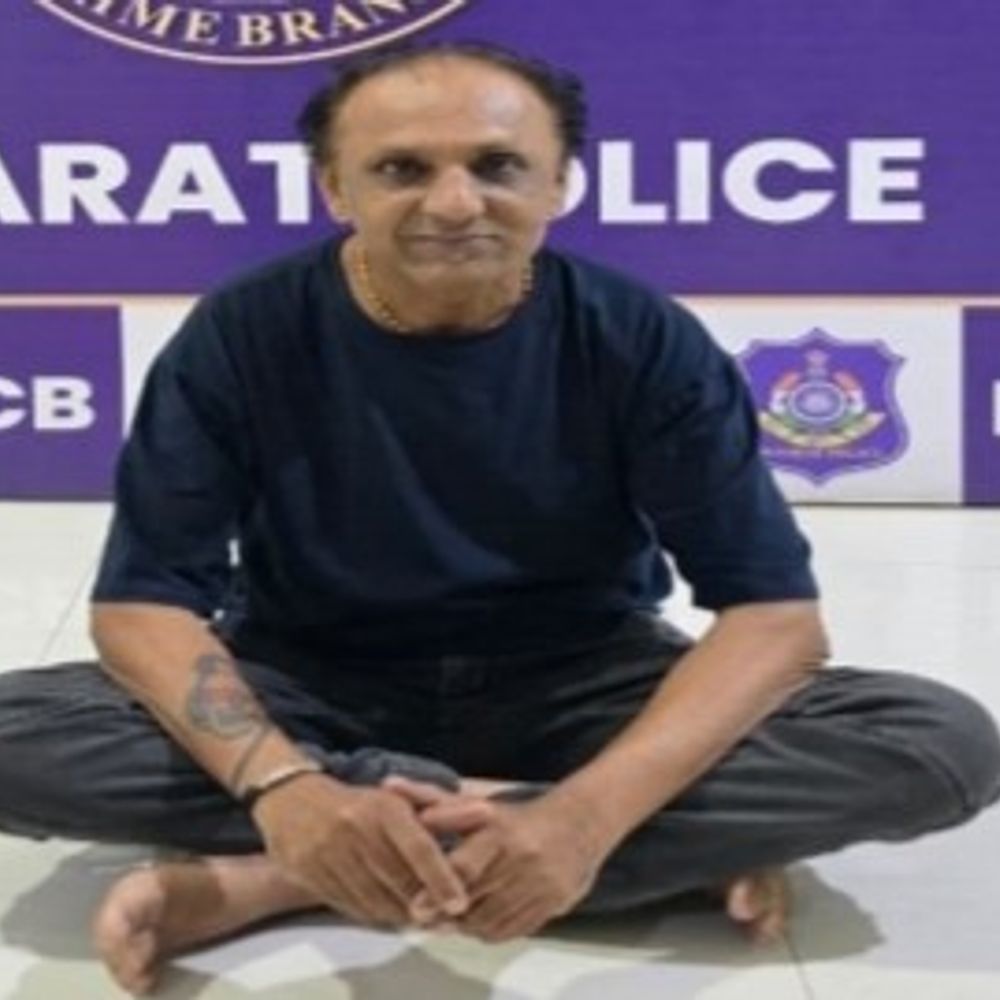 રાજકોટમાં ગુજસીટોકનો ફરાર આરોપી ઝડપાયો:કોપર વાયરની ચોરી કરતા 3 શખ્સો પકડાયા, યુવાન પાસેથી લીધેલા રોકડા નાણા ફોન-પેમાં ન આપી છેતરપિંડી