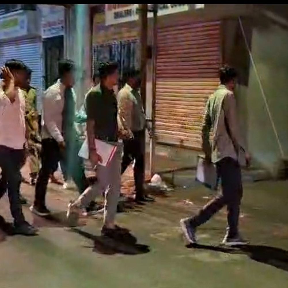 કેટરિંગ સંચાલક બાબુસિંઘની હત્યા કેસમાં તપાસનો ધમધમાટ:પોલીસે આરોપી હિરેન ઠક્કરને સાથે રાખી રિકન્સ્ટ્રક્શન કર્યું; પૂર્વ ક્રિકેટરે લોહીથી લથપથ મિત્રને મદદ કેમ ન કરી?
