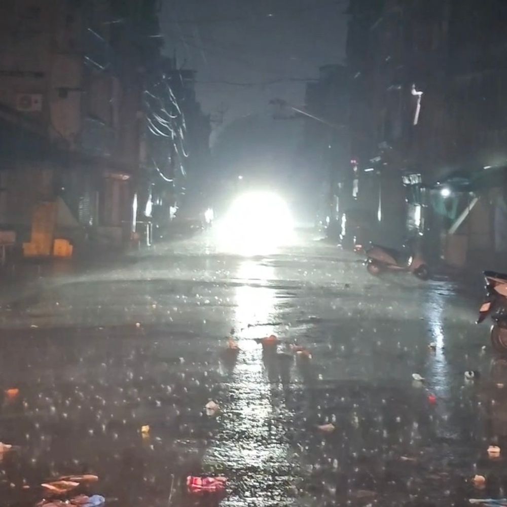 પંચમહાલમાં મધ્યરાત્રિએ કમોસમી વરસાદ.
