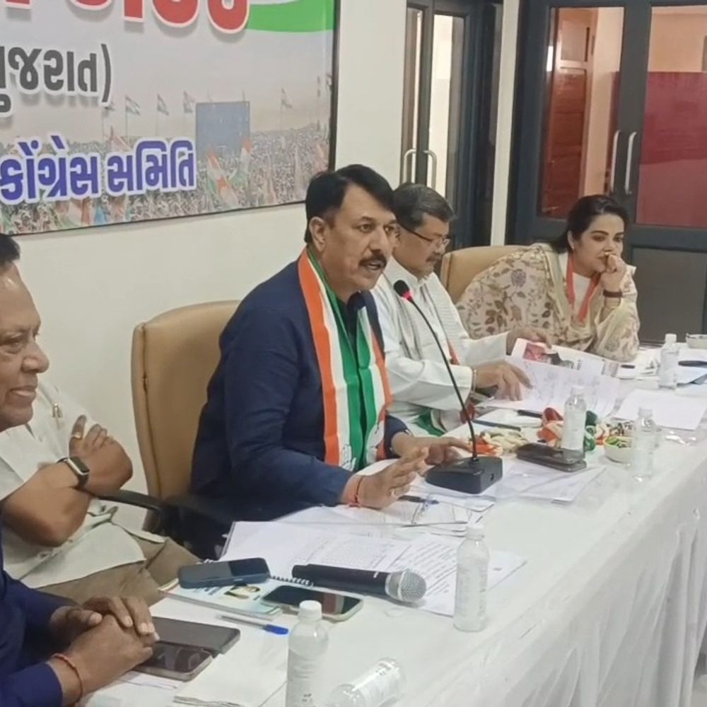 સ્થાનિક સ્વરા્જયની ચૂંટણીમાં હાર બાદ ઉત્તર ગુજરાતમાં કોંગ્રેસનું મંથન:પ્રદેશ પ્રભારીની ઉપસ્થિતિમાં સમીક્ષા બેઠક યોજાઈ, પક્ષ વિરોધી પ્રવૃતિ કરનારાઓ સામે કાર્યવાહીની તૈયારી
