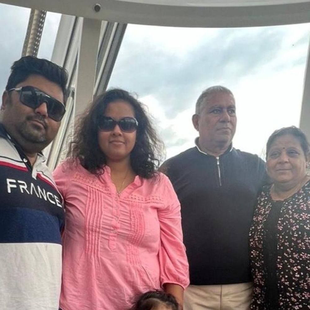 'કોઈ ગ્રાહક હોય તો આપો, અમે વિઝા કરાવી આપીશું':બોગસ વર્ક પરમીટ પર વિદેશ મોકલતા અમદાવાદી પરિવારનો ભાંડો ફૂટ્યો, પરમિટના નામે સુરતના એજન્ટના ₹1.18 કરોડ લૂંટ્યા
