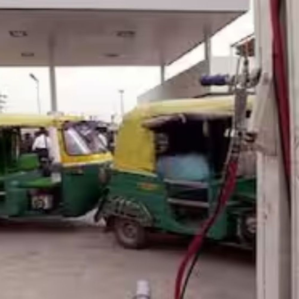 વડોદરાવાસીઓને મોંઘવારીનો મોટો ઝટકો:CNG અને PNGના ભાવમાં પ્રતિ કિલો અને SCM દીઠ ₹2નો વધારો ઝીંકાયો, આજથી જ નવા દરો લાગૂ