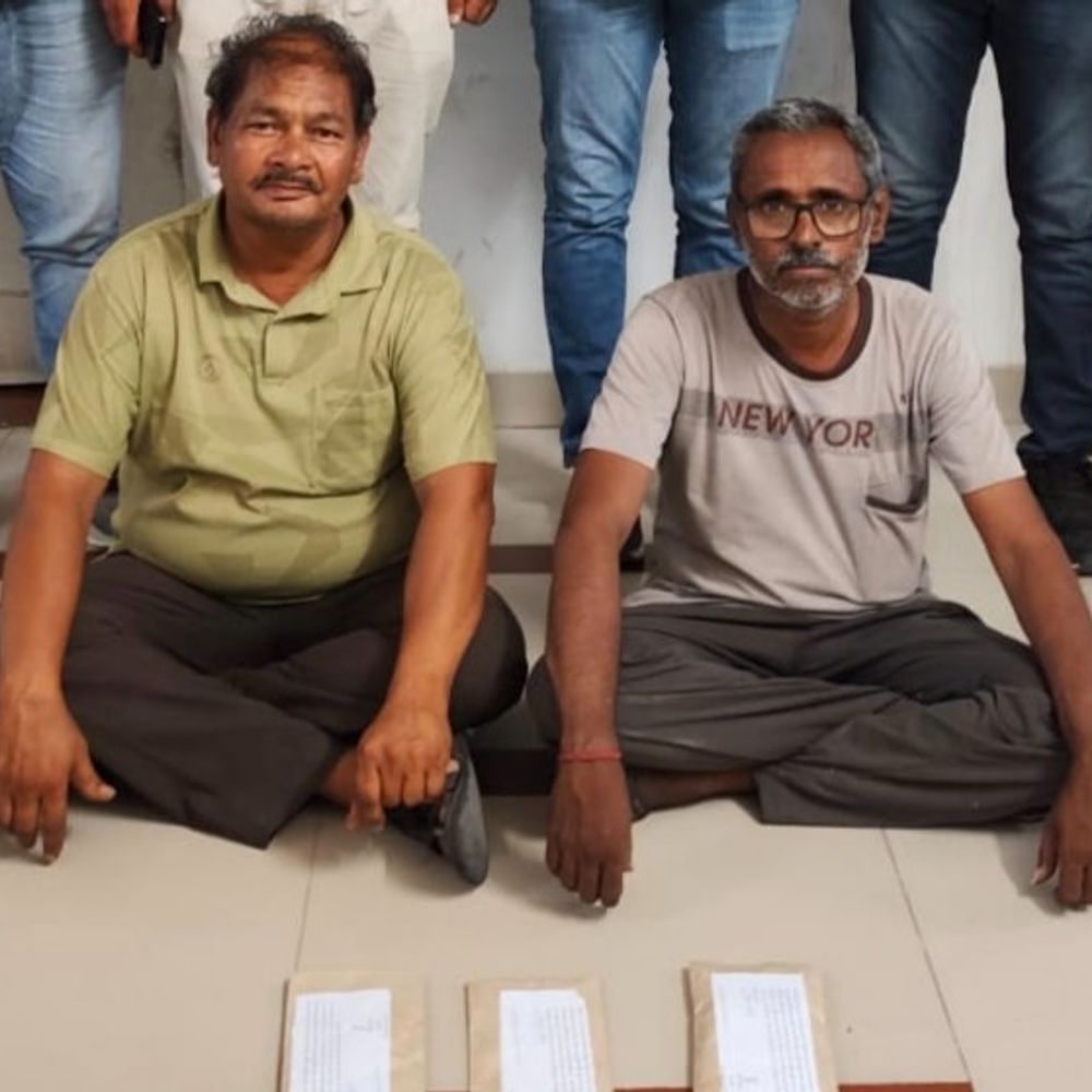 વલ્લભીપુર પંથકમાં LCBનો જુગારધામ પર દરોડો:ક્રાઇમ બ્રાન્ચે સ્થળ પરથી 27 હજારના મુદ્દામાલ સાથે બેને દબોચ્યા, ચાર ફરાર