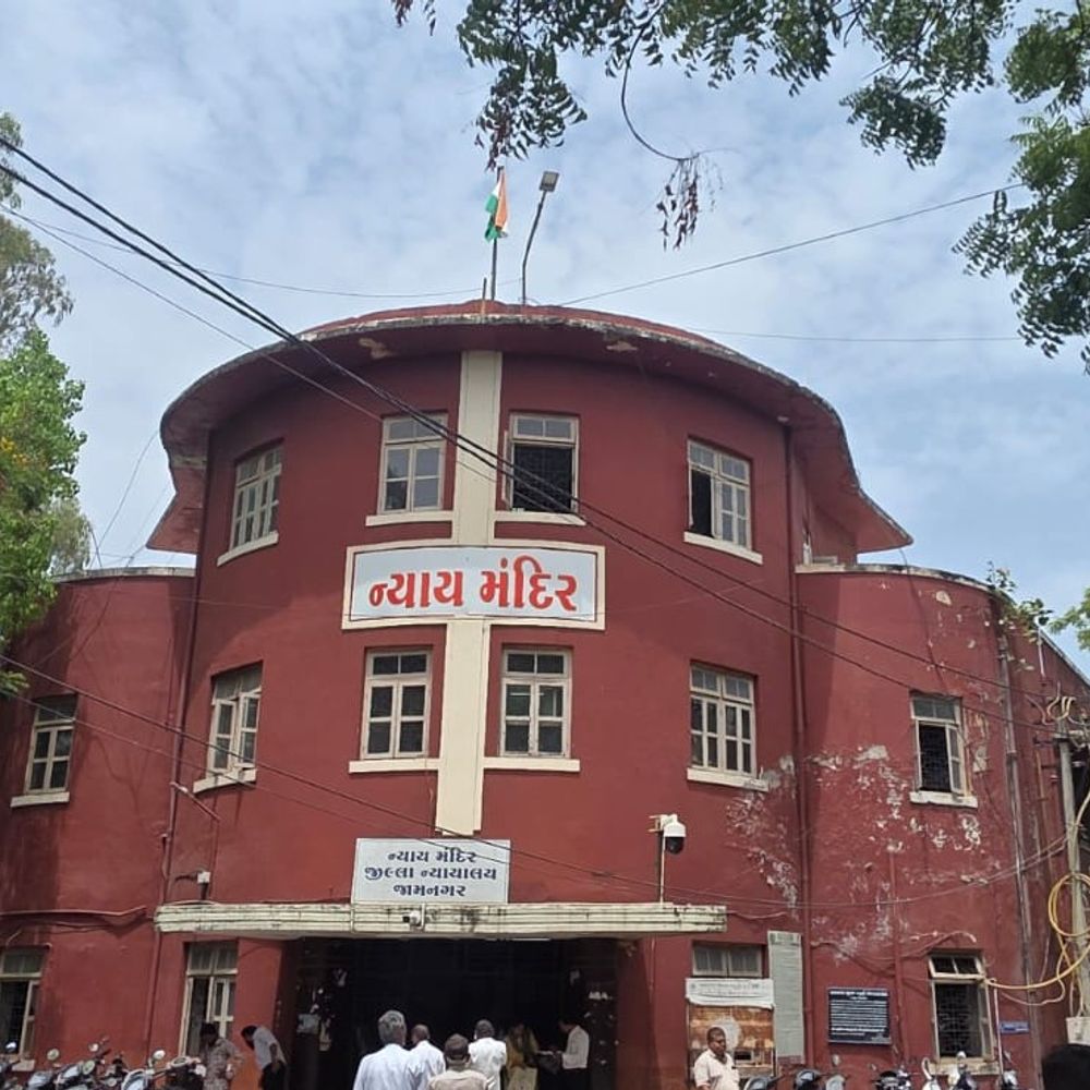 સગીરાનું અપહરણ કરી દુષ્કર્મ આચરનાર આરોપીને 20 વર્ષની સખત કેદ:જામનગર પોક્સો કોર્ટનો ચુકાદો, પીડિતાને રૂ. 4 લાખ વળતર ચૂકવવાનો પણ આદેશ