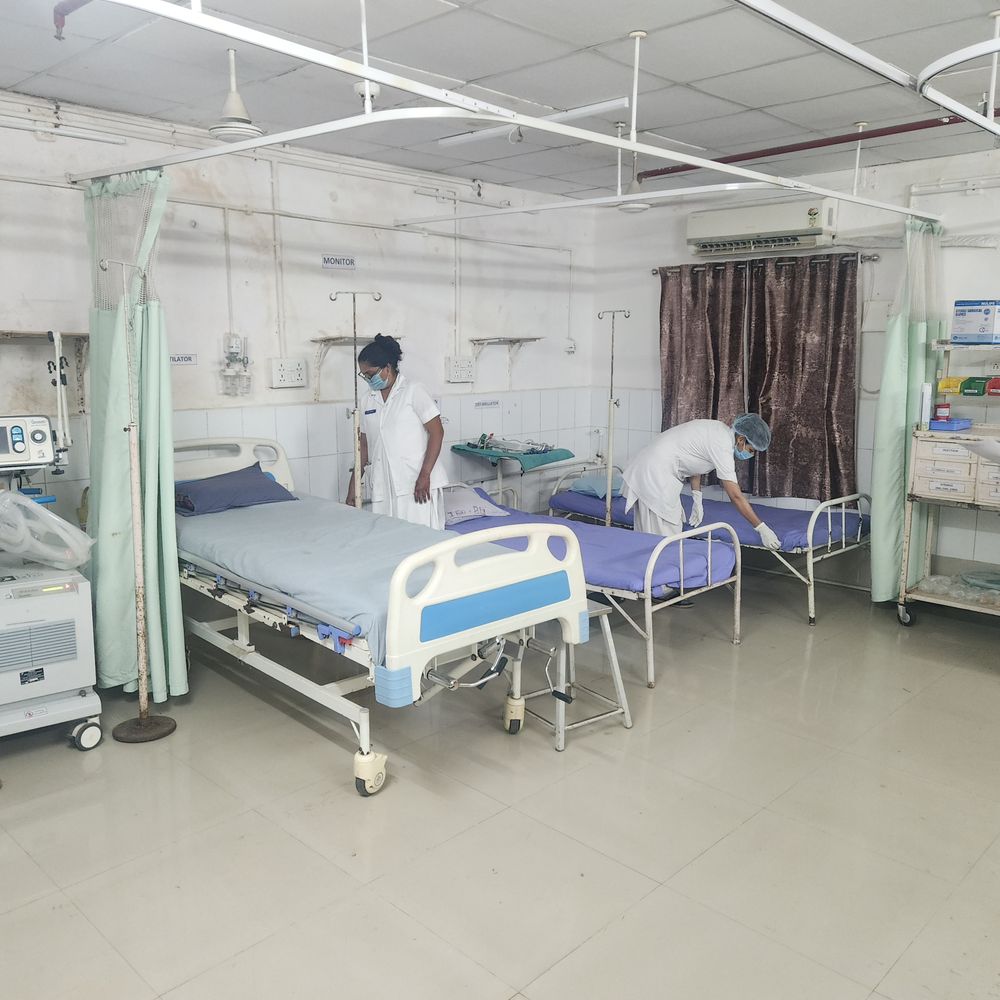 ભાસ્કર વિશેષ‎:સાવચેતી : વ્યારા જનરલમાં ઇબોલાને ખાસ ICU વોર્ડ તૈયાર