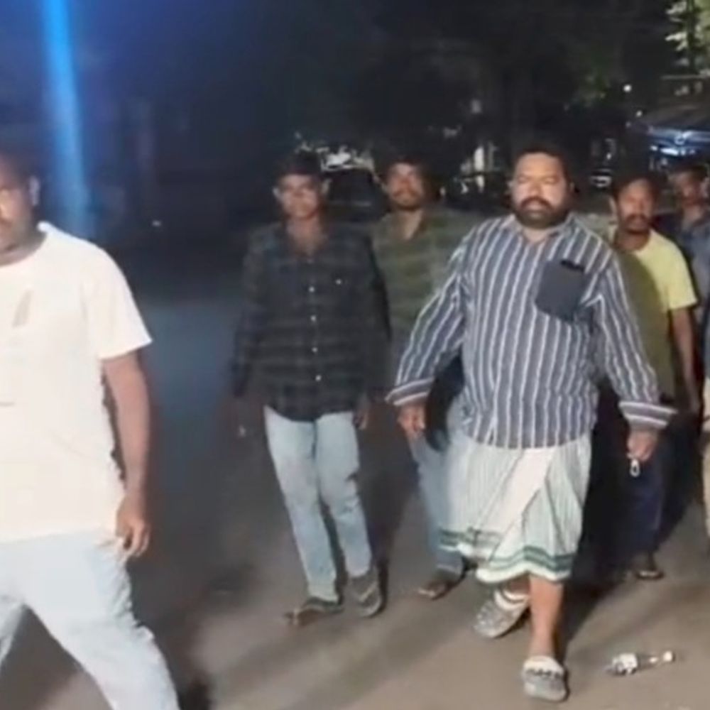 ગેરકાયદે વસવાટની તપાસ તેજ:બાંગ્લાદેશી હોવાની આશંકાને લઈ 25થી વધુ શંકાસ્પદોની મોડી રાત્રે પૂછપરછ