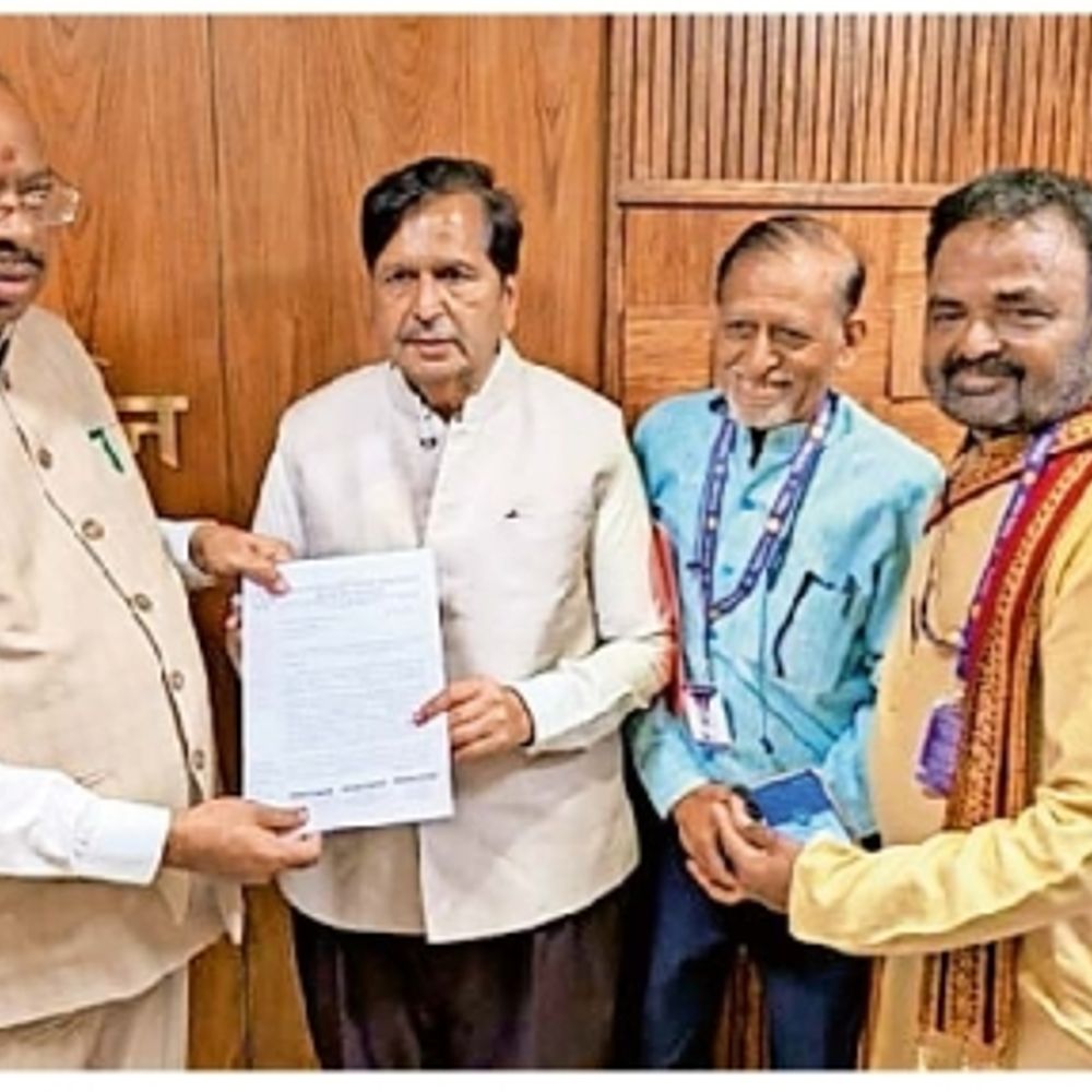 જૈન સમાજ સક્રિય:દેવસ્થાન કાયદા સામે જૈન સમાજનો ઉગ્ર વિરોધઃ કાયદો રદ કરવા રાજ્યના મહેસૂલ મંત્રીને આવેદન