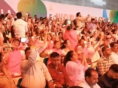 અમદાવાદમાં વિશ્વની પ્રથમ યોગાસન ચેમ્પિયનશીપનો પ્રારંભ: PM મોદીએ કર્યું ઉદ્ઘાટન
