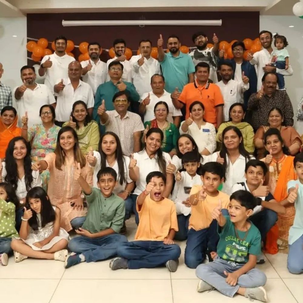 180 થી વધુ વિદ્યાર્થીઓને ₹17.50 લાખના ચેક:રોટરી ક્લબ વઢવાણ સિટી દ્વારા સ્કોલરશીપ વિતરણ