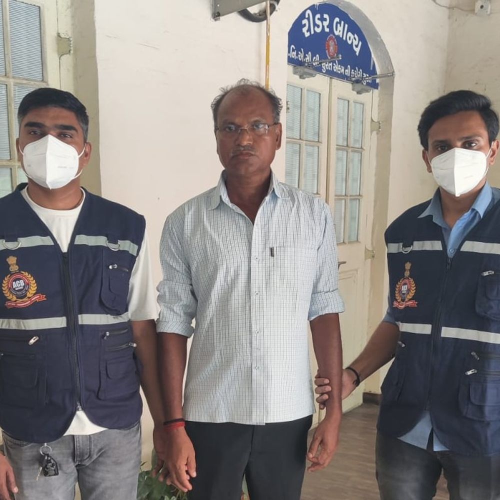 સુરત મનપાના નિવૃત્ત આસિસ્ટન્ટ એન્જિનિયર સામે ACBની મોટી કાર્યવાહી:આવક કરતા 70% વધુ અપ્રમાણસર મિલકત વસાવવા બદલ ગુનો દાખલ