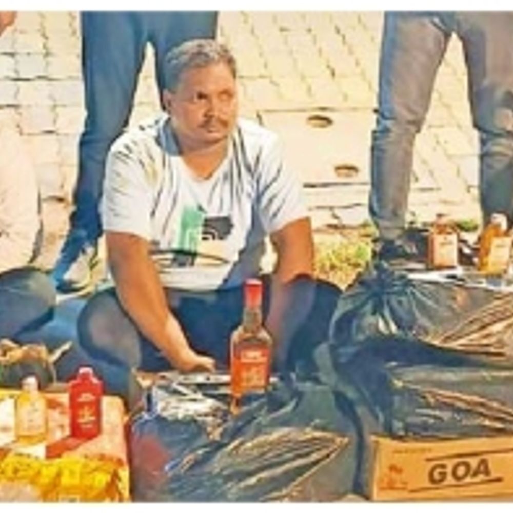 જશોદાનગરમાં દારૂ વેચતા બે બૂટલેગરો ઝડપાયા, કુખ્યાત જીતુ સહિત 4 વોન્ટેડ