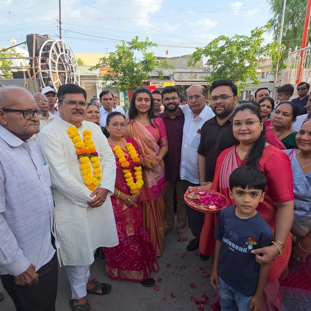 સુરેન્દ્રનગરના દંપતીએ કૈલાસ માનસરોવરની યાત્રા કરી:રતનપરમાં દંપતીનું ભવ્ય સ્વાગત અને સન્માન કરાયું