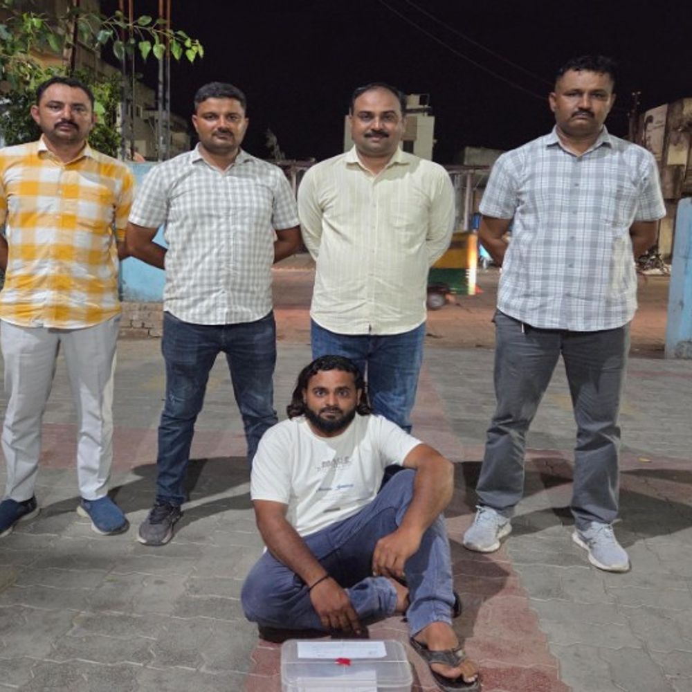 SOGની સિહોર હાઈવે પર ડ્રાઈવ:ગેરકાયદેસર હથિયાર સાથે 9 ગુનામાં સંડોવાયેલો કુખ્યાત ‘જુનેદ ઉર્ફે ઝુલ્ફી’ ઝડપાયો, દેશી કટ્ટો જપ્ત