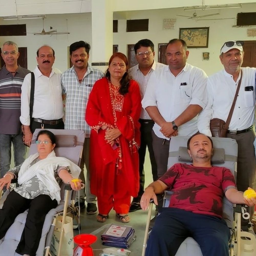 પાટણમાં તપોધન બ્રાહ્મણ સમાજે રક્તદાન કેમ્પ યોજ્યો:યુવાનોએ ઉત્સાહભેર રક્તદાન કર્યું, રોટરી ક્લબ બ્લડ બેંકના સહયોગથી આયોજન