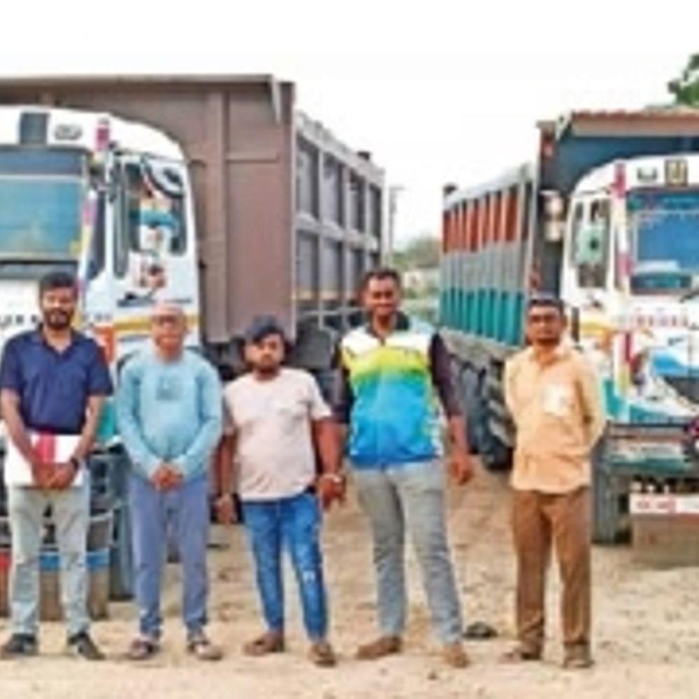 કોટડા જડોદર અને હાજાપરમાં ઓવરલોડ ખનીજ સાથે 4 ડમ્પર ઝડપાયા