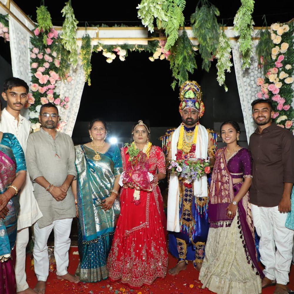 અનાવાડામાં પાટીદાર પરિવારે કથામાં રૂક્ષ્મણી વિવાહ ઉજવ્યો:વરઘોડા અને મહાઆરતી સાથે મોટી સંખ્યામાં શ્રદ્ધાળુઓ ઉમટ્યા