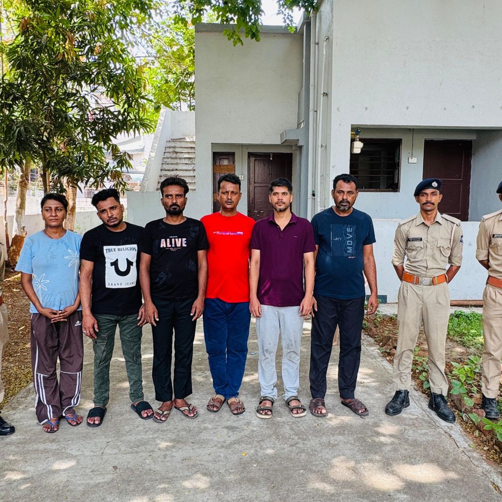 વલસાડમાં 'ઓપરેશન ડેલ્ટા હન્ટ' હેઠળ 6 બાંગ્લાદેશી ઝડપાયા:1000 ફોન ટ્રેસ કરી 22 ટીમોએ સઘન સર્ચ કર્યું