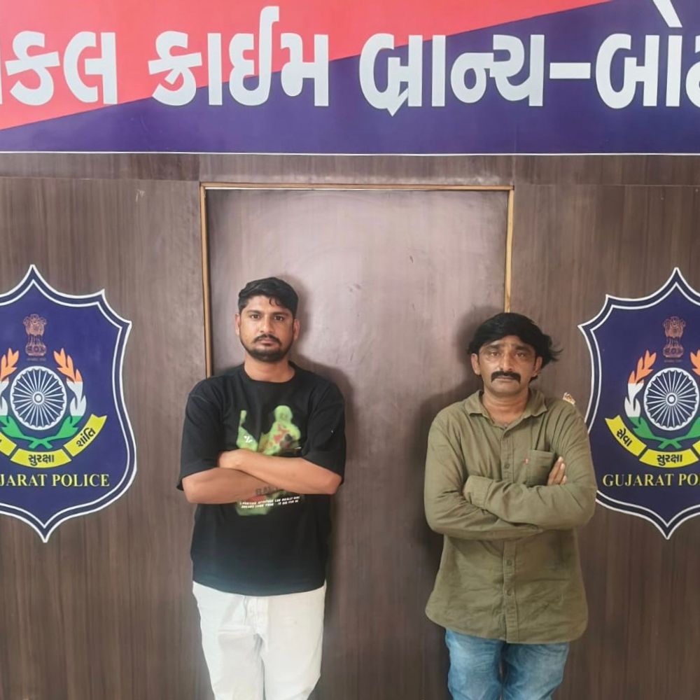 દારૂના ગુનામાં સંડોવાયેલા બે શખ્સોની પાસા હેઠળ અટકાયત:બોટાદ LCBએ કાર્યવાહી કરી, જેલ હવાલે કરાયા