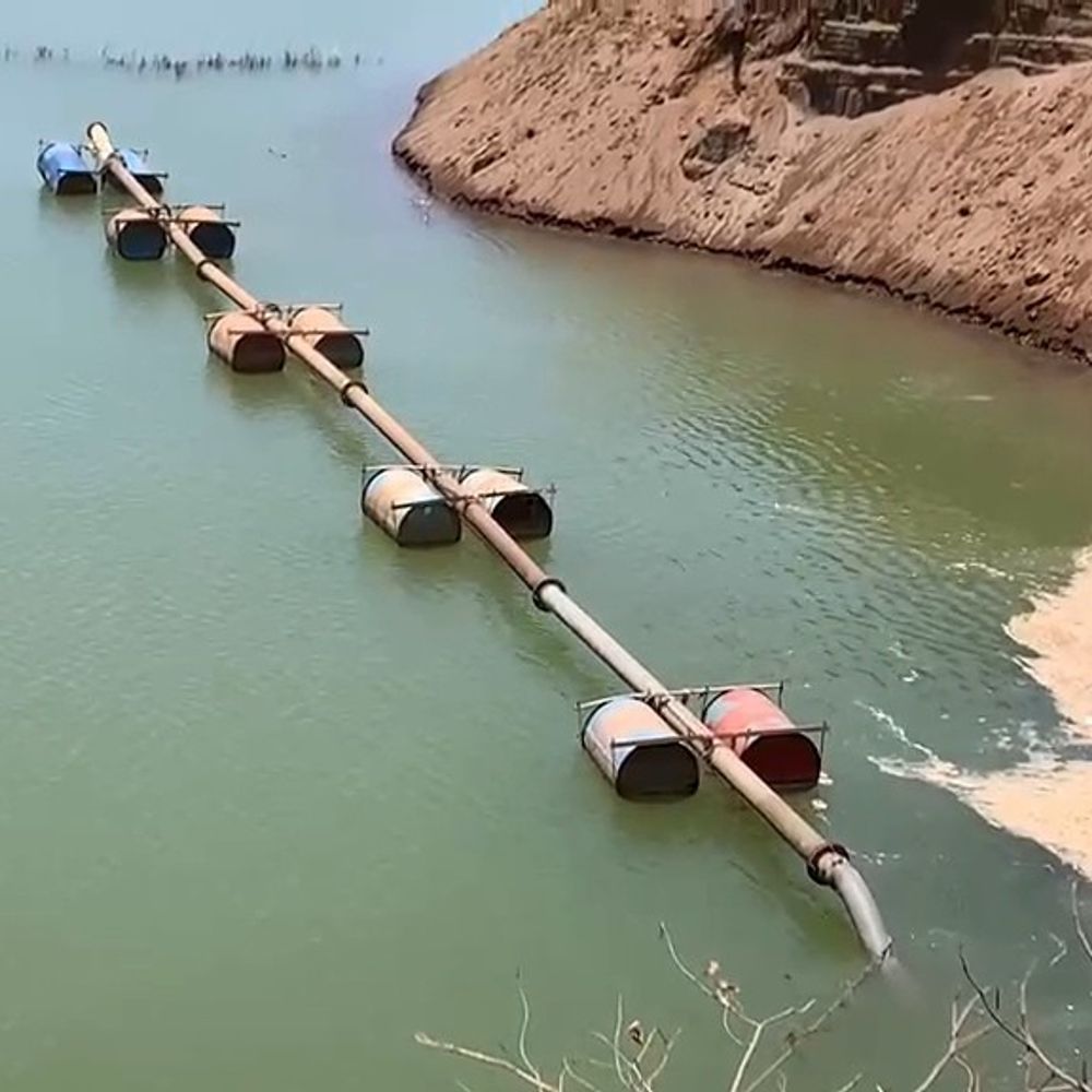 નવસારીમાં ગેરકાયદે ખનન પર કલેક્ટરની કાર્યવાહી:આમડપોરના નગીન ઓડને ₹8 કરોડથી વધુનો દંડ, લીઝ વિસ્તાર સિવાયની ગૌચરની જમીન પર ખનન