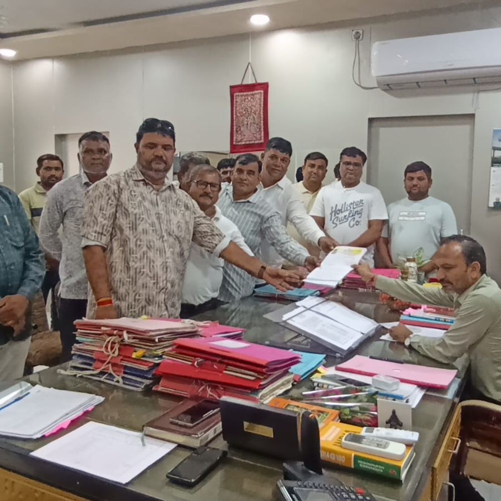 સોલડીમાં બાયોમેડિકલ વેસ્ટ પ્લાન્ટનો ગ્રામજનોનો વિરોધ:કલેક્ટરને આવેદનપત્ર સુપરત; મંજૂરી મળશે તો ભૂખ હડતાળની ચીમકી