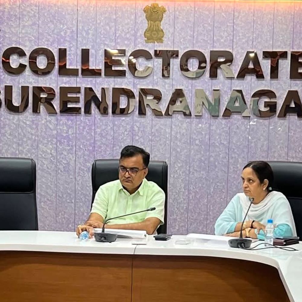 શાળા પ્રવેશ સુનિશ્ચિત કરવા શિક્ષણ વિભાગની બેઠક:ધોરણ-1 માં 100% પ્રવેશ, ડ્રોપઆઉટ ઘટાડવા પર ભાર