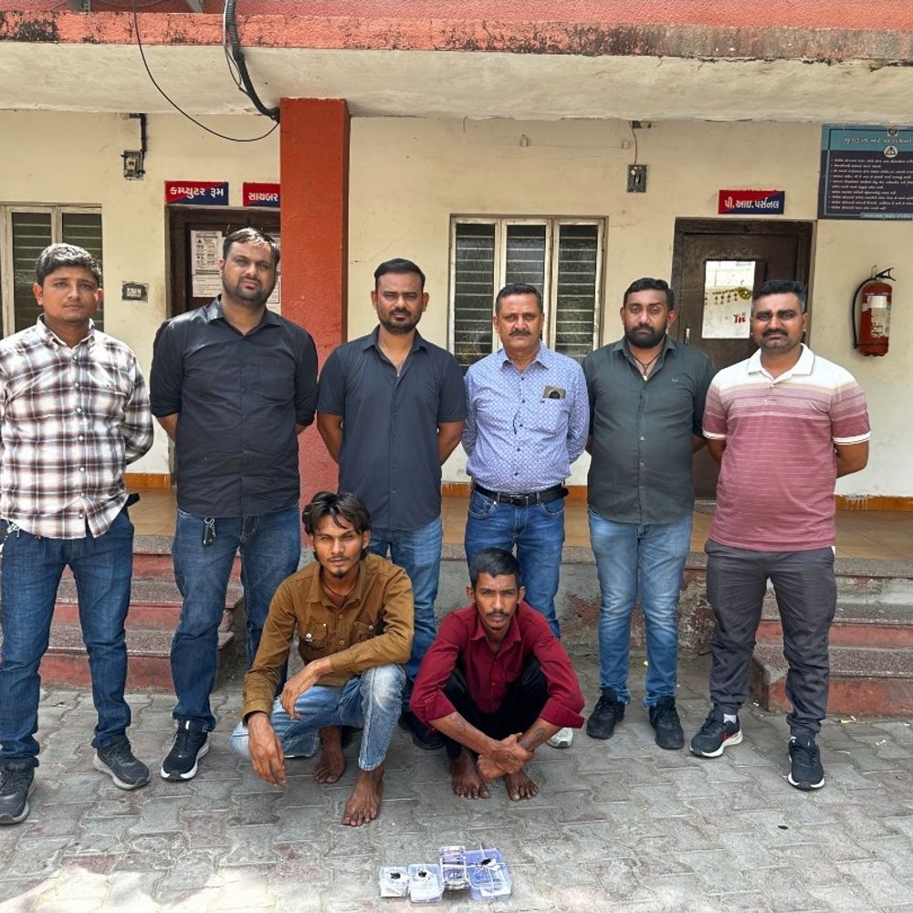 ગડુ ગેંગના સાગરીતો ઝડપાયા:પૂર્વ વિસ્તારમાં ચોરી કરવા માટે સગીરનો ઉપયોગ, ત્રણ આરોપીઓની ઝોન-5 LCBએ ધરપકડ કરી